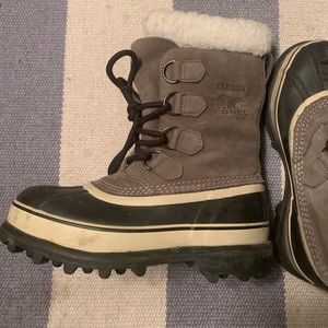 Sorel Women’s Caribou Boot in Gray